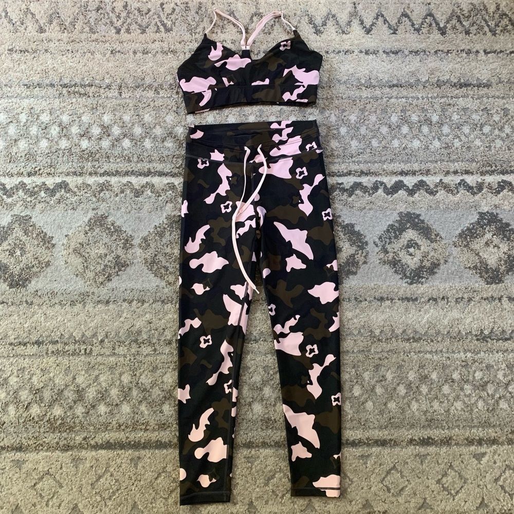 The Upside Camo Set 6/8